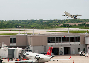 Air cargo in DSM USA